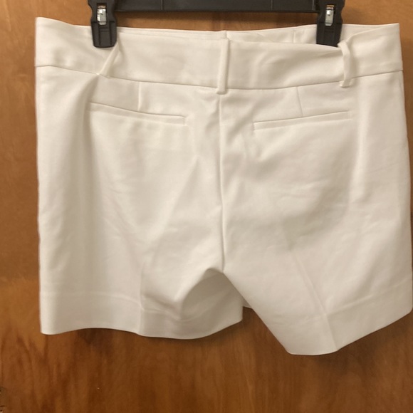 NWOT New York & Company 7th Avenue Dress White Shorts - Picture 3 of 7